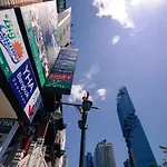 Yha Bangkok Downtown @ Station S3