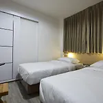 Le Bonheur Poshtel