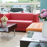 Jr Mansion On Nut Soi 25