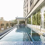 Golden Dragon Suvarnabhumi Hotel