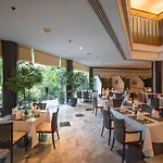 Pantip Suites