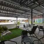 Le Bonheur Poshtel