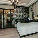 Marisa Residence