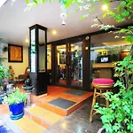 Baan Sukhumvit Soi 20