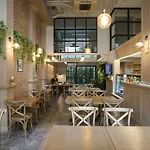 Mali @Wongsawang Boutique Hotel