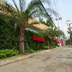 Friends House Resort