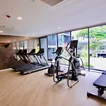 Comfy Condo On Nut