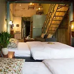 Live Local Cafe & Hotel - 420 Friendly