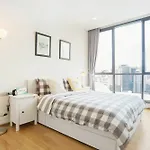 Hyde Sukhumvit 13 By Favstay