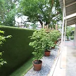 Bann In Suan