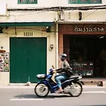 Mojo Old Town Phranakorn