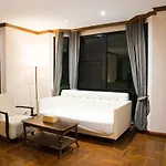 Roomquest Sukhumvit 36 Bts Thonglor