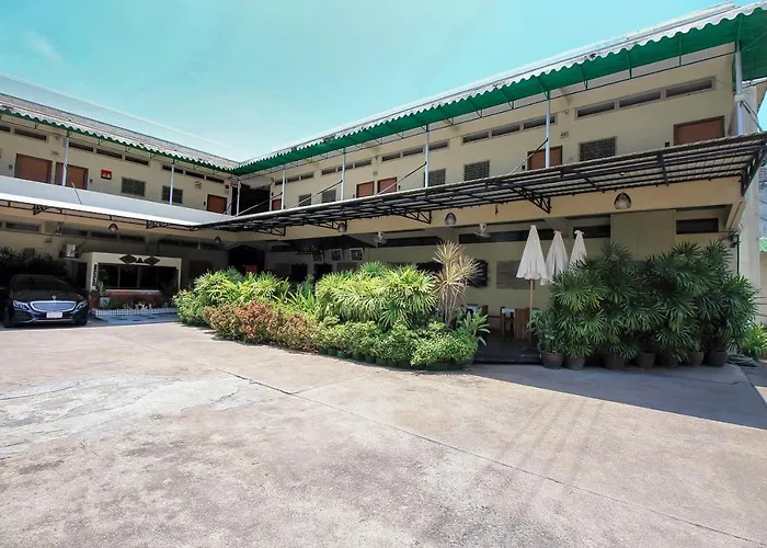 Rajata Hotel