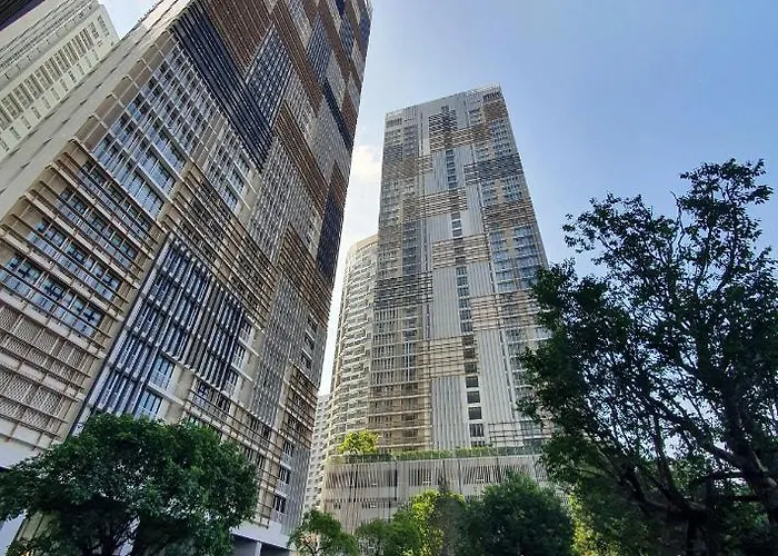 Hampton Residence Next To Emporium