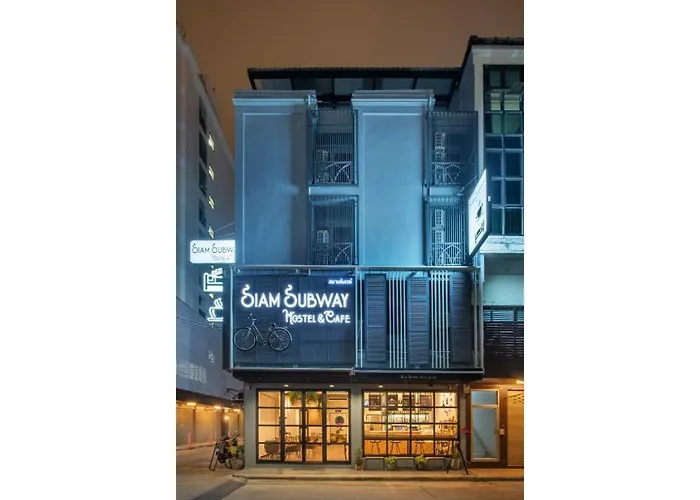 Siam Subway Hostel And Cafe