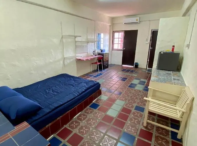 Ratanawong Place 402