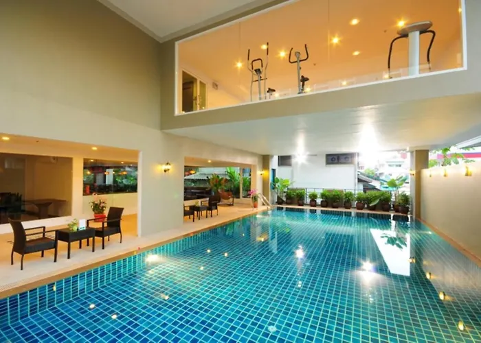 Boss Suites Nana Hotel