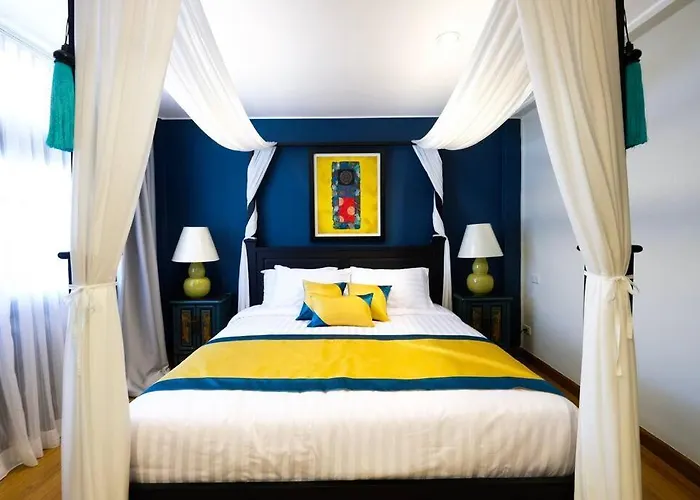 Baan Khun Nai Thonglor, Luxury Thai Villa