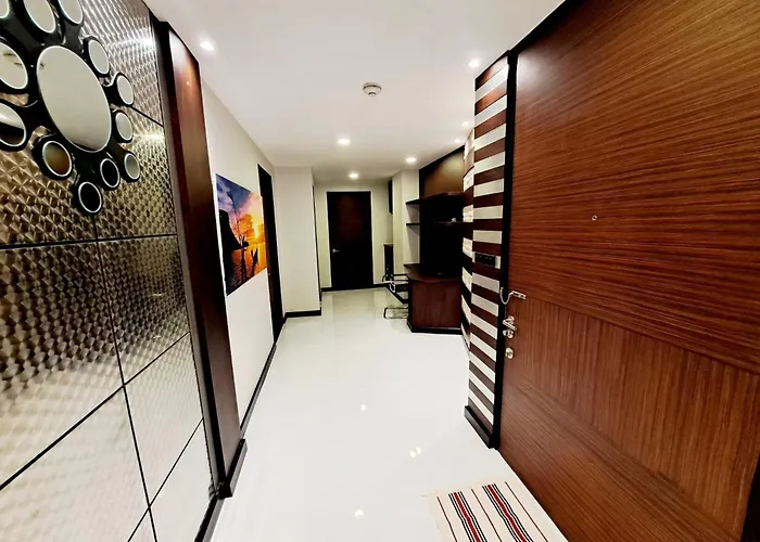 8Th Floor 2Brs Penthouse 700M Walk To Ekkamai Bts Station