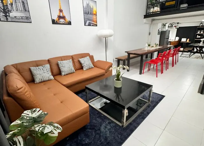 Modern Sukhumvit House Near Phrakanong Bts Station