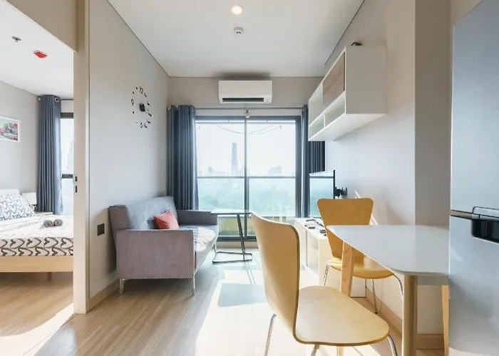 Lumpini Suite Hotel