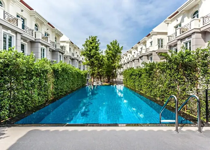 Sukhumvit 16 Townhouses, Inhome Luxury Residences