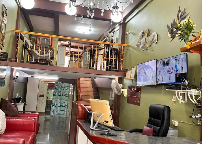 Yuma Tashi Hostel