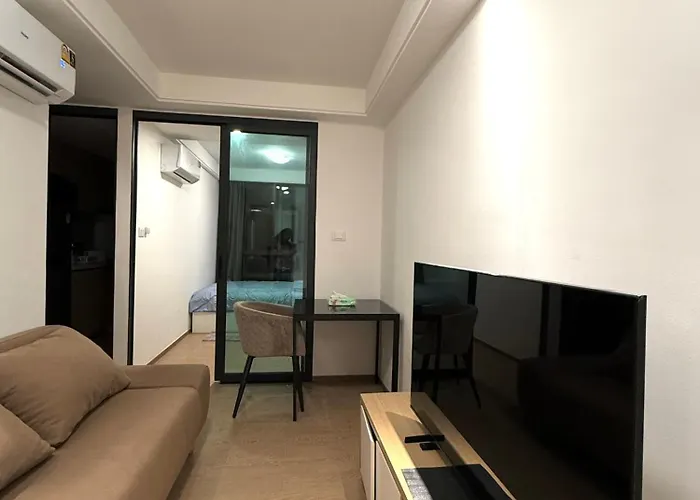 Regal 40 Srinakarin Apartment