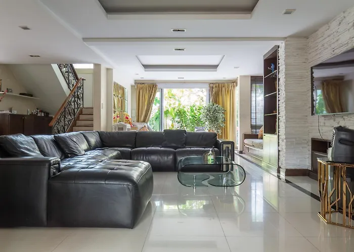 Luxury 4 Kingsize Bedrooms - Central & Modern Sukhumvit