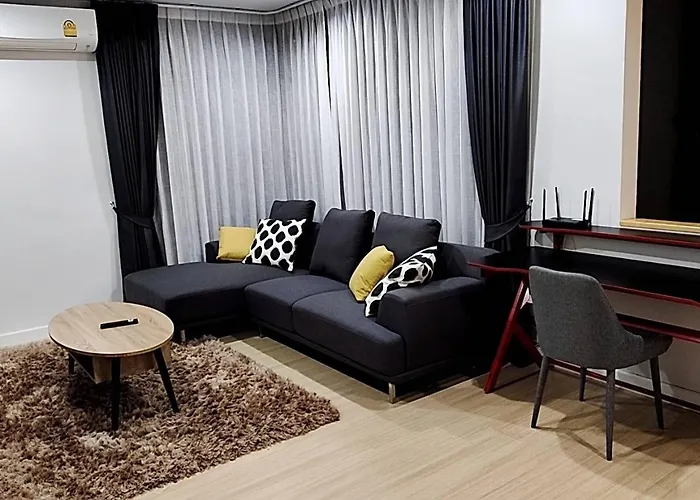 3 Bedrooms Townhome Near Mega Bangna