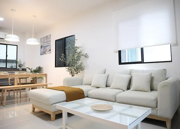 Cozy Homey Place Townhome