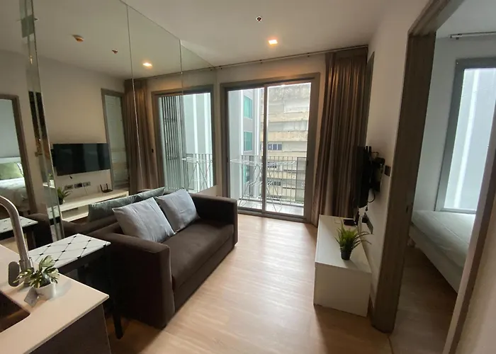 Ceil By Sansiri Bts Ekamai Shuttle To Bts Ekamai , Gateway Mall , Major Cineplex Mid City. Great Place To Explore Bangkok