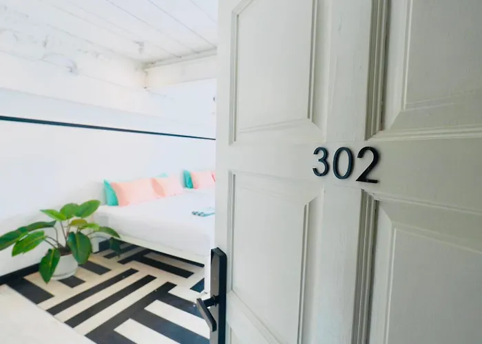 Shared Room In Heritage Apartment Bangkok Old Town