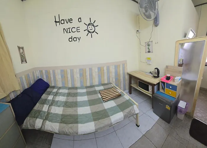 J Place Studio 204 With Free Wifi, Near Skytrain