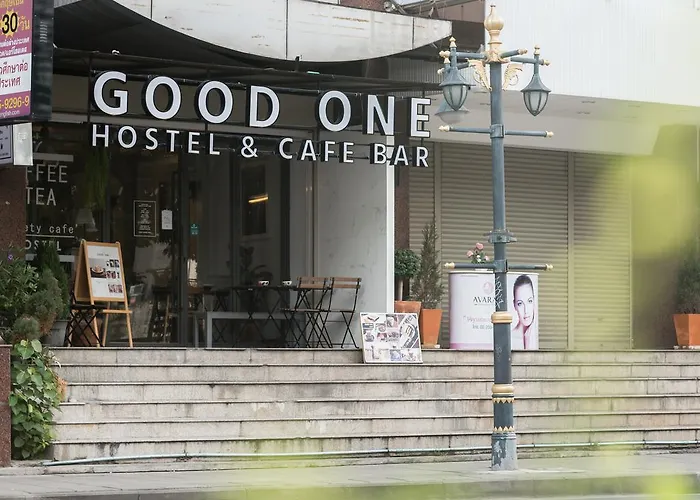 Good One Poshtel & Cafe Bar