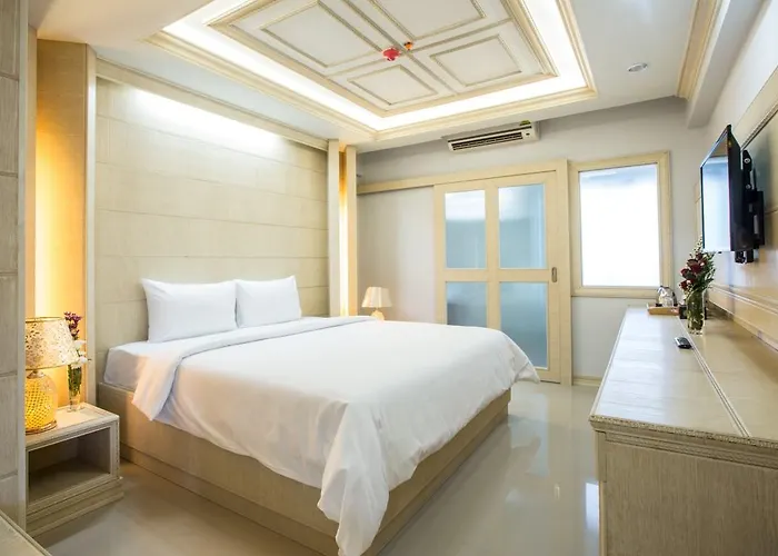 Golden Dragon Suvarnabhumi Hotel