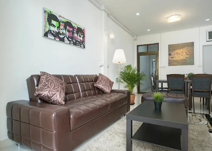 Cozy Townhouse Hualampong