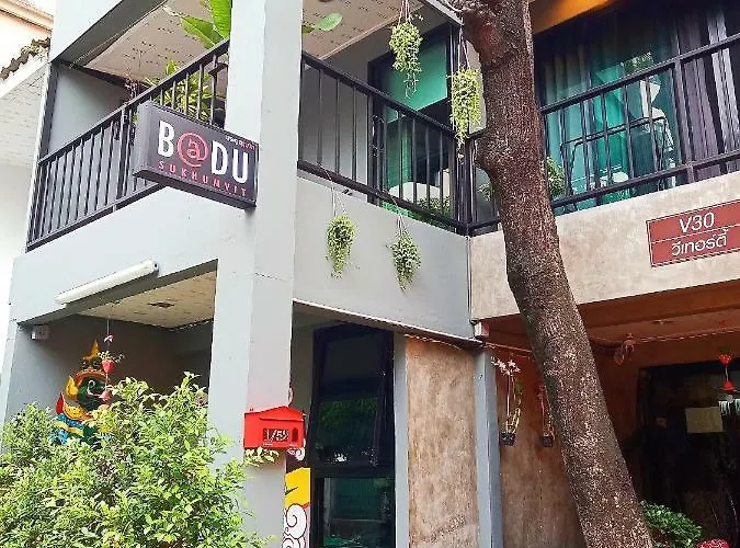 Badu Sukhumvit Dormitory
