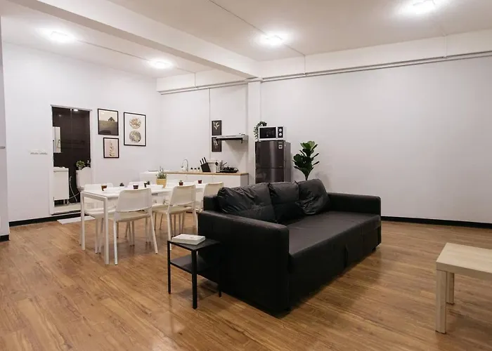 U3 Large 2 Bedroom Full Kitchen Near Bts Udomsuk
