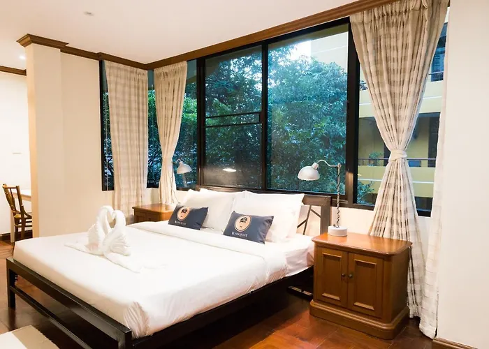 Roomquest Sukhumvit 36 Bts Thonglor