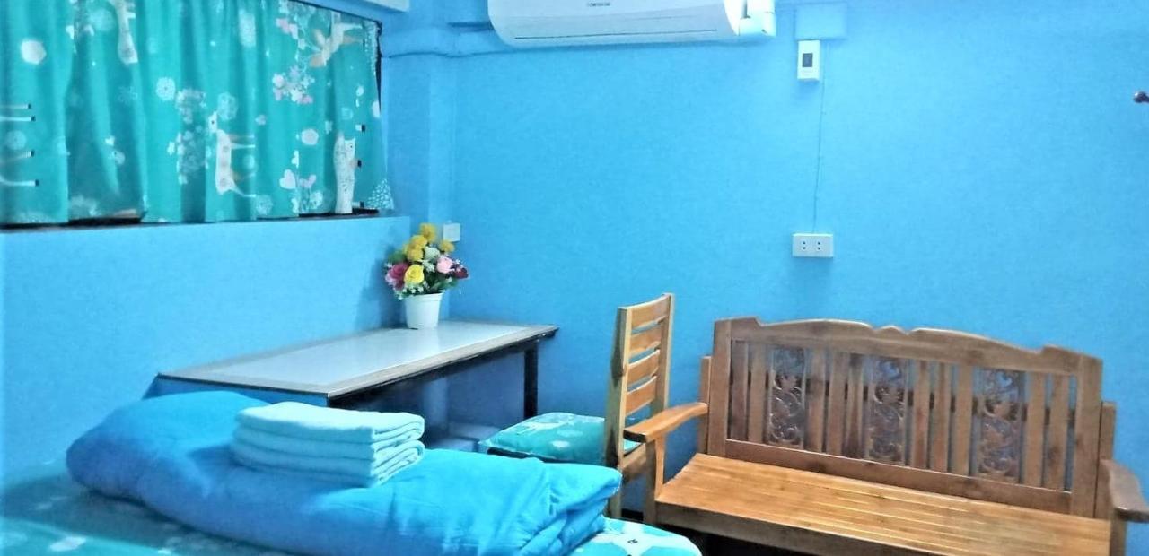 Thai Love Cafe & Hostel
