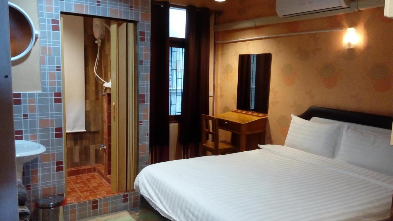 14 1 Hotel 3*