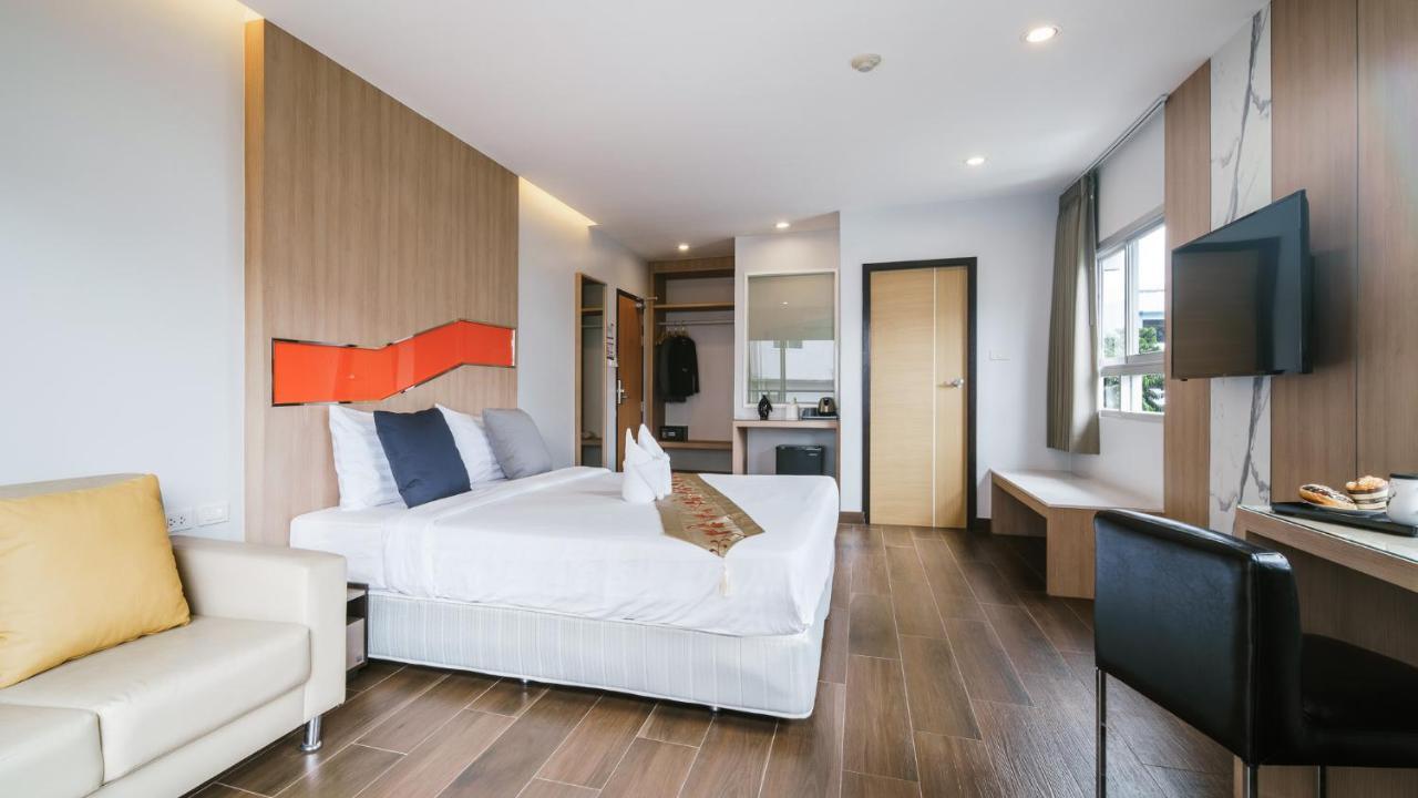 Inn Season Place