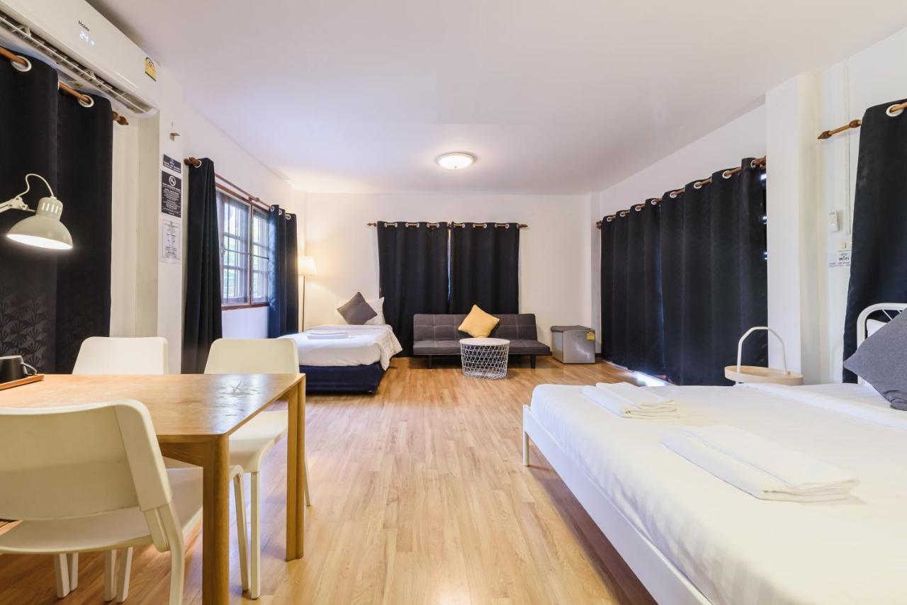 Siam Square House Guest house