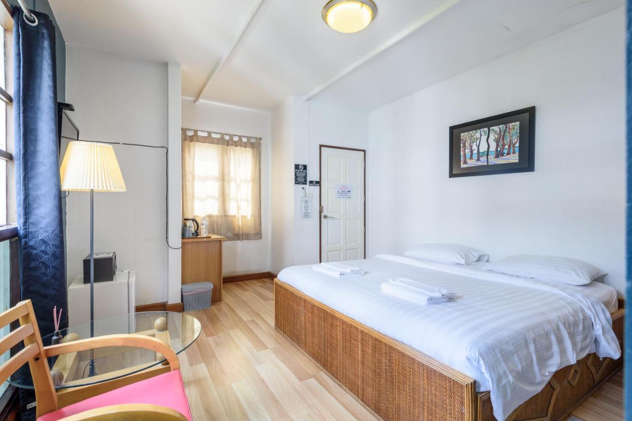 Siam Square House 3*