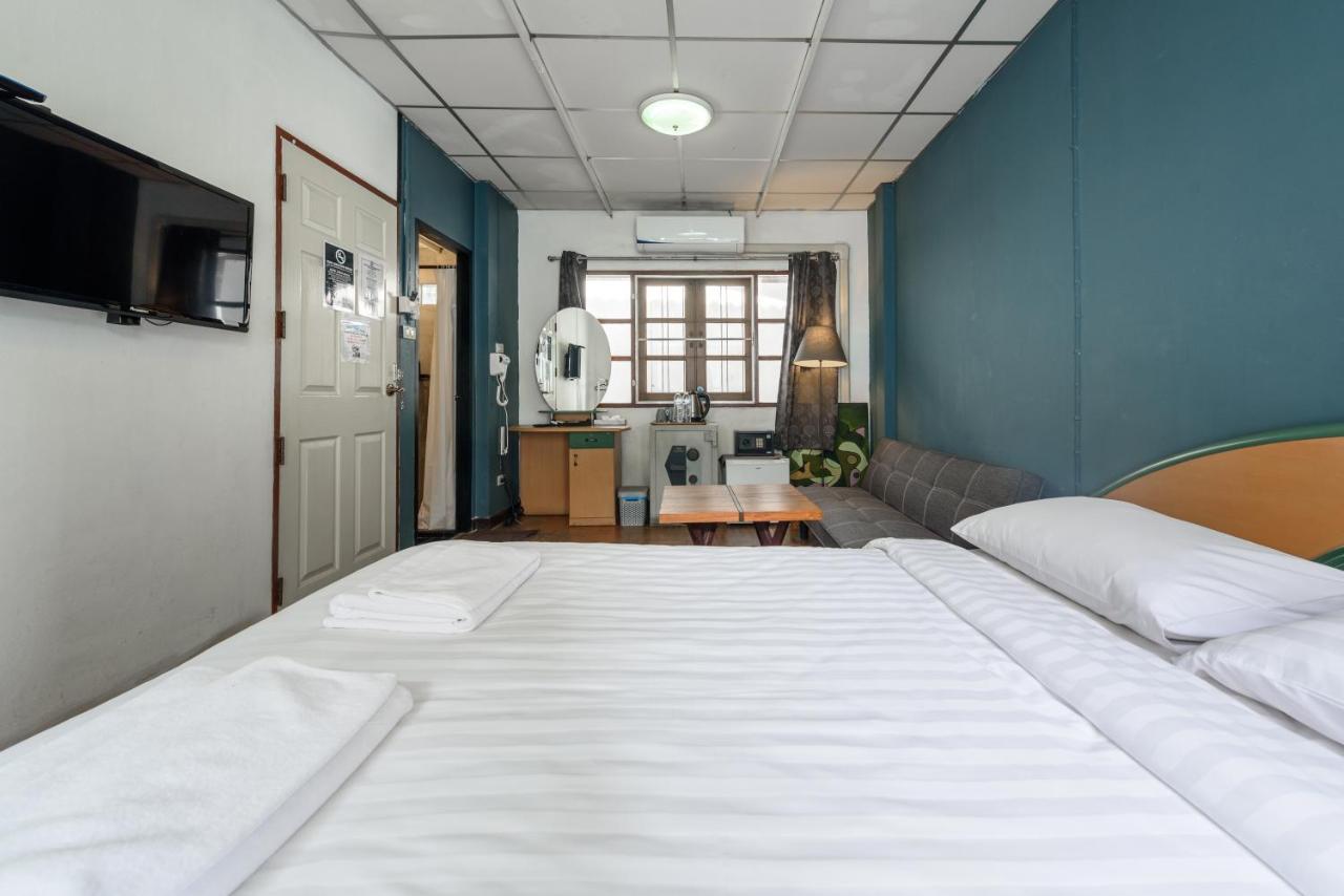 Siam Square House 3*
