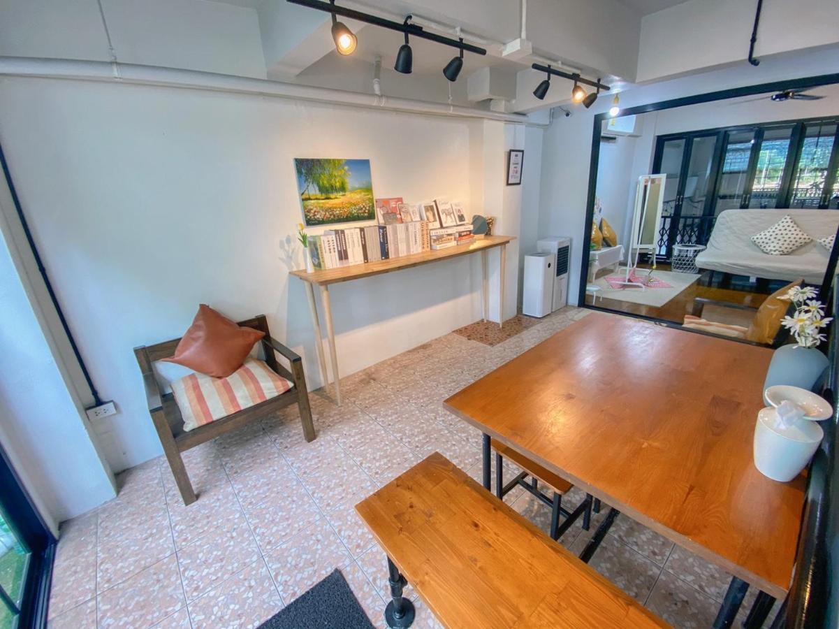 Sleep Owl Hostel Bangkok