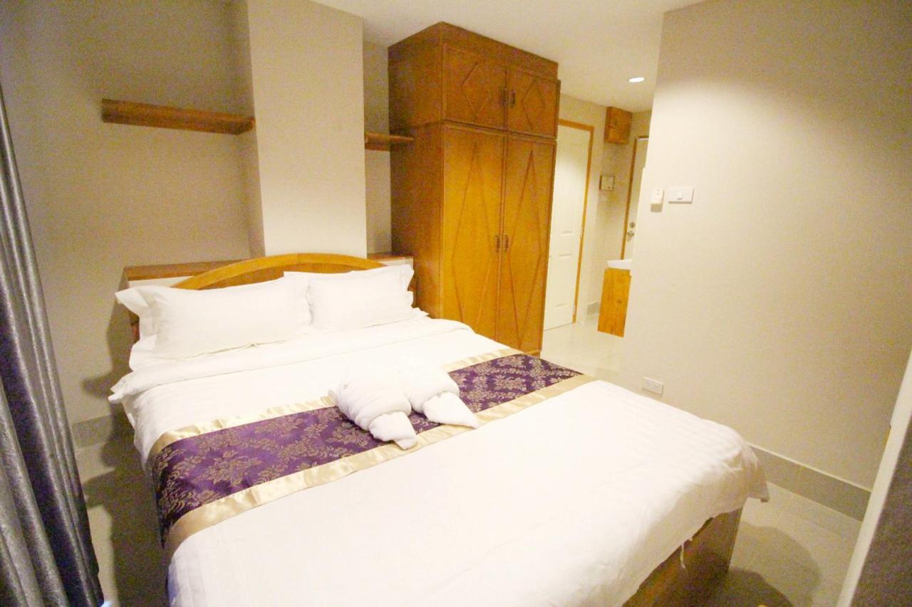 Lee Place Phatthanakan Aparthotel
