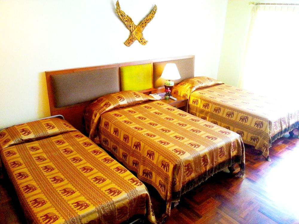 Royal Ivory Sukhumvit Nana 3* Bangkok