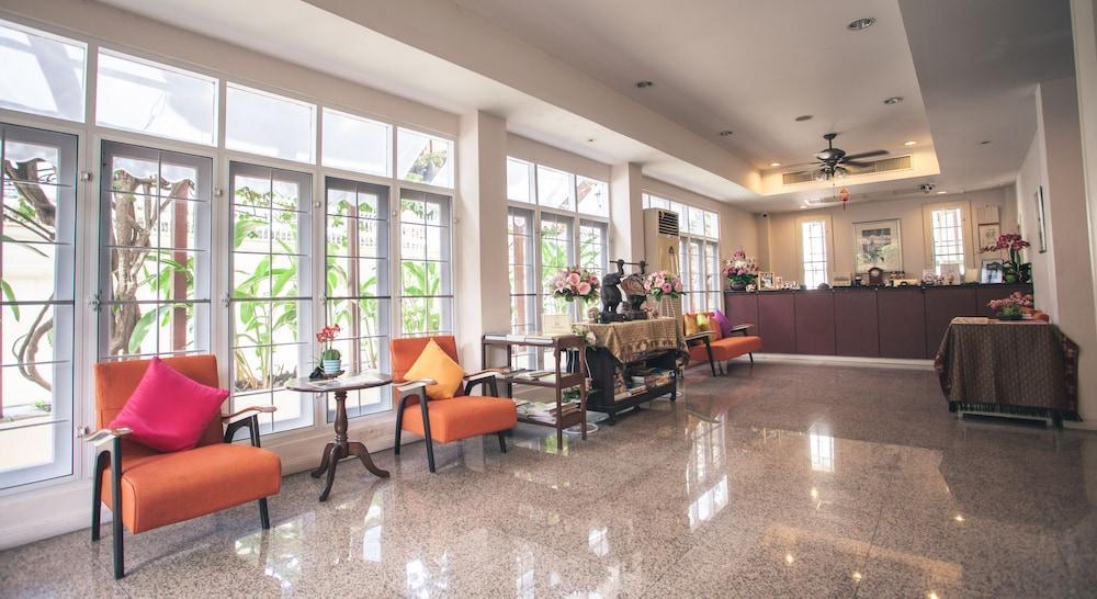 The Sunrise Apartment